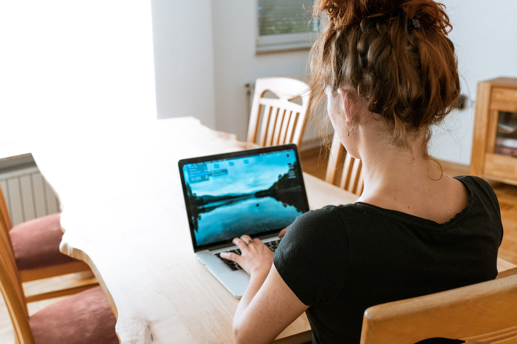 The Best Online Side Hustles for Stay at Home Moms